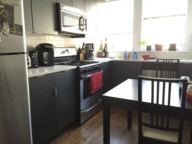 Building Photo - 19 Marney St