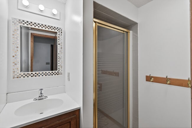 Building Photo - 15801 Andrie St NW