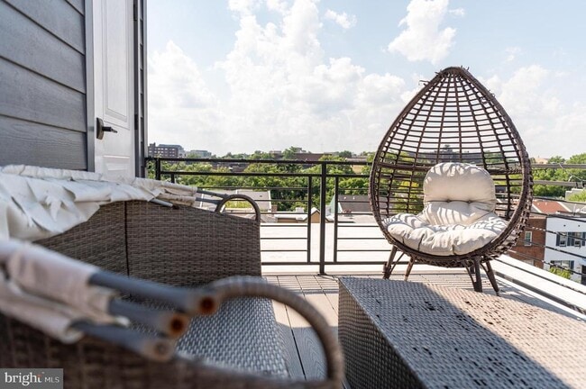 Building Photo - 1631 Montello Ave NE