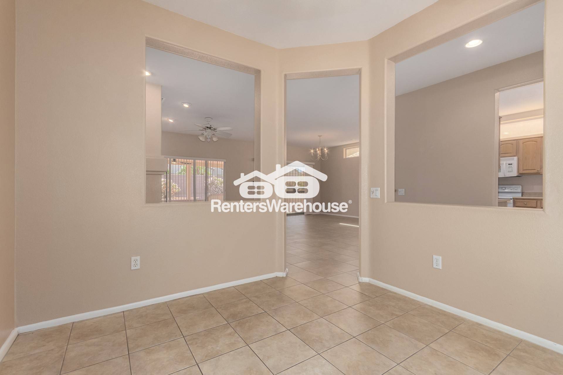 Building Photo - 15813 W Bridgewater Way