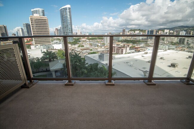 Building Photo - SKY ALA MOANA ONE BEDROOM AVAILABLE NOW