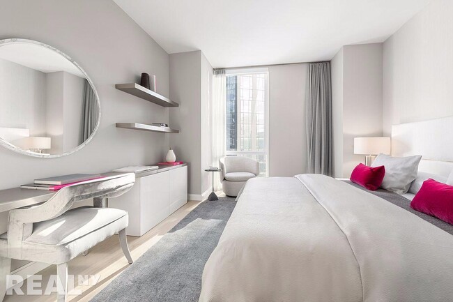 Building Photo - 675 West 59th Street