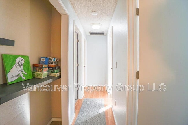 Building Photo - 4901 NE 47th Ave
