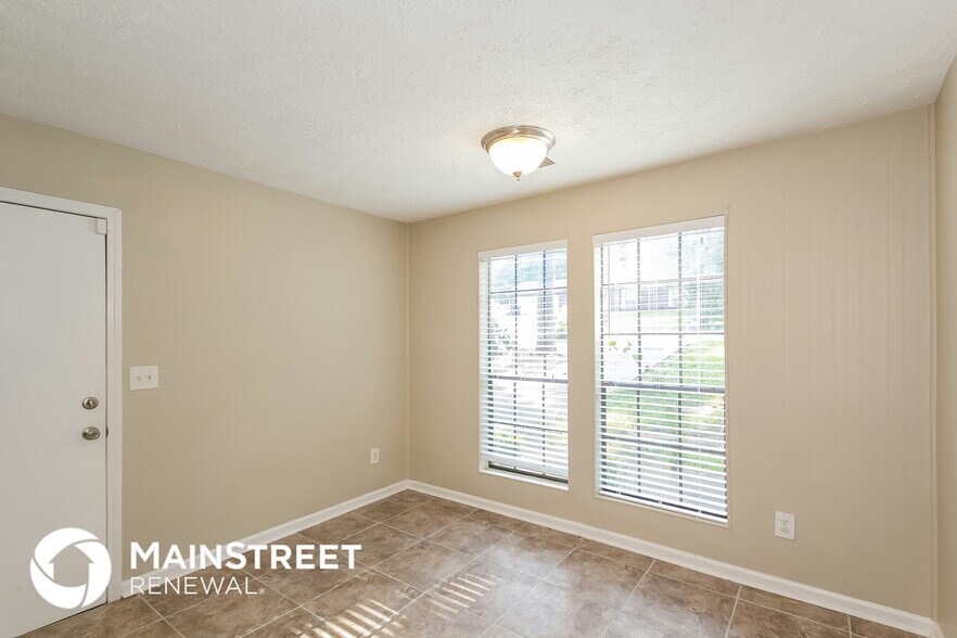 Building Photo - 8495 N Pond Dr
