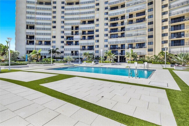 Building Photo - 200 Ocean Trail Way