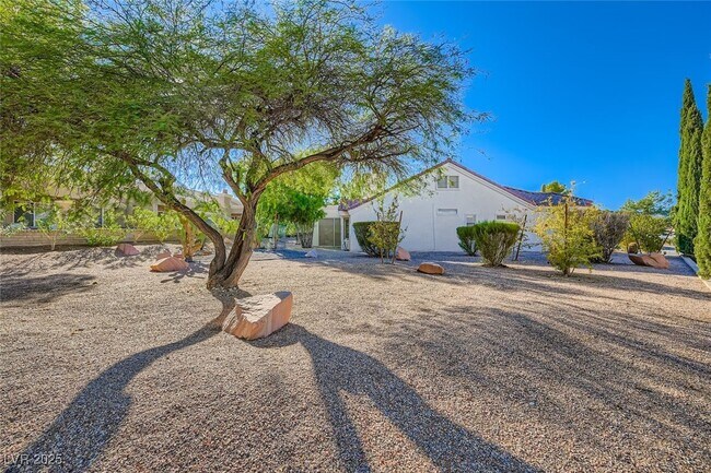 Building Photo - 9045 Firebird Dr