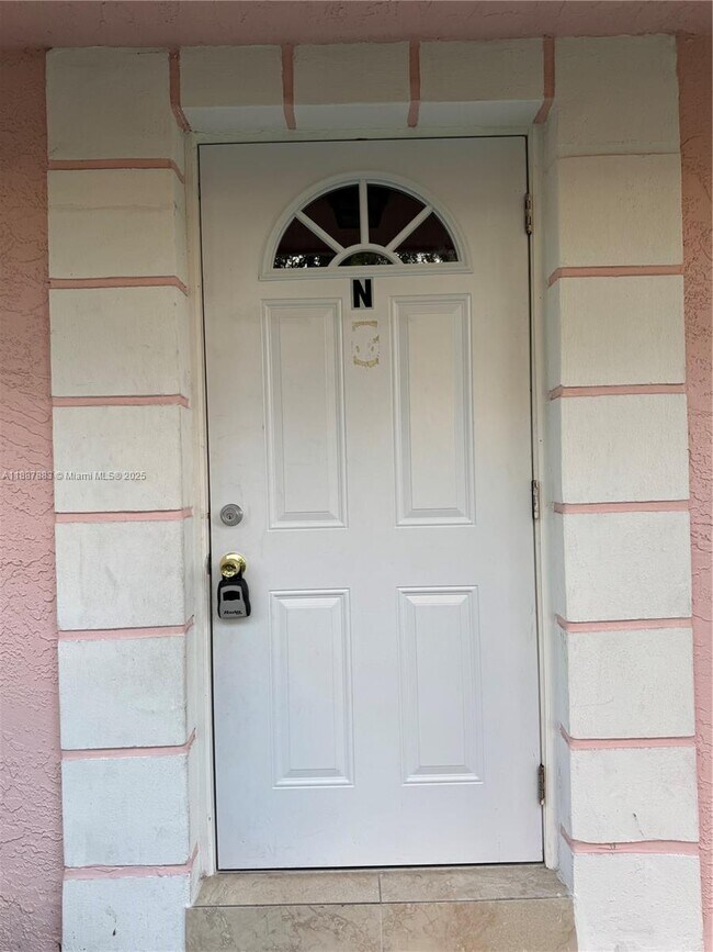 Primary Photo - 6027 SW 36th Ct