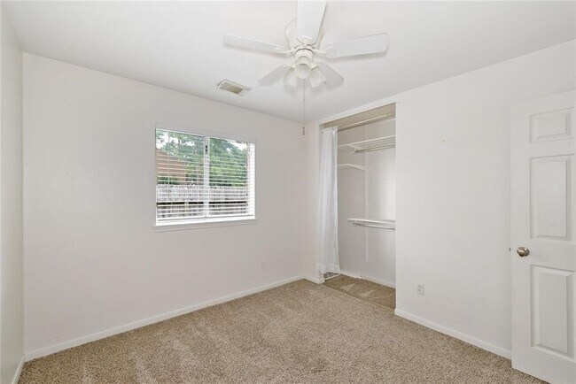 Building Photo - 17119 Kettle Creek Dr