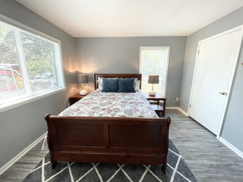 Building Photo - 1105 Glade St