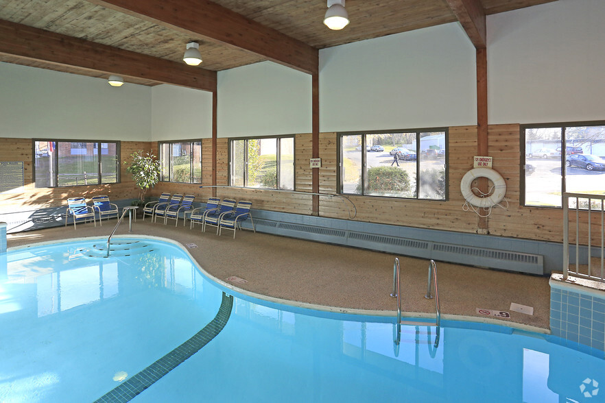 Indoor Pool - Lake Cove Village