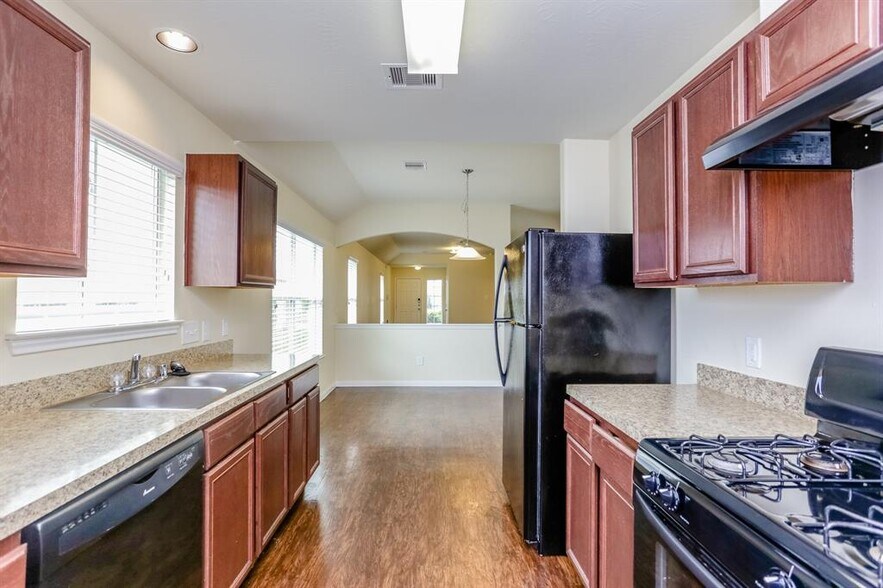 Building Photo - 21431 Wilona Way