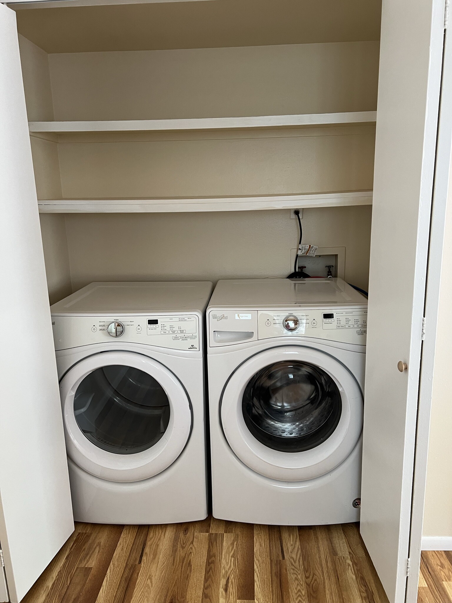 Washer/Dryer - 245 Rosario Blvd