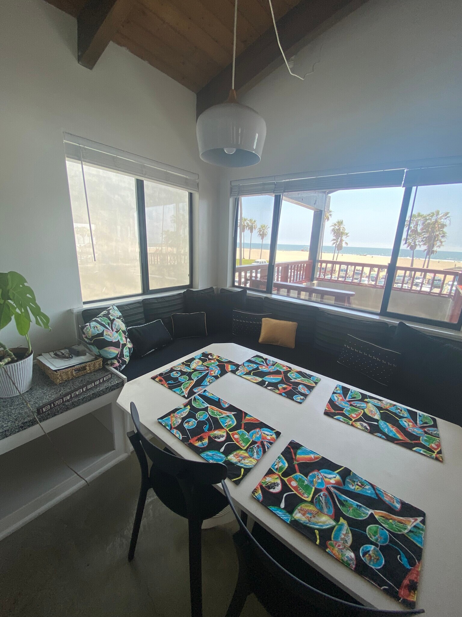 Building Photo - 313 Ocean Front Walk