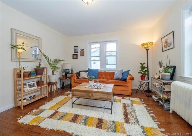 Building Photo - 115 Main St