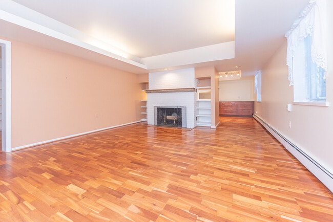 Building Photo - 1915 Geddes Ave