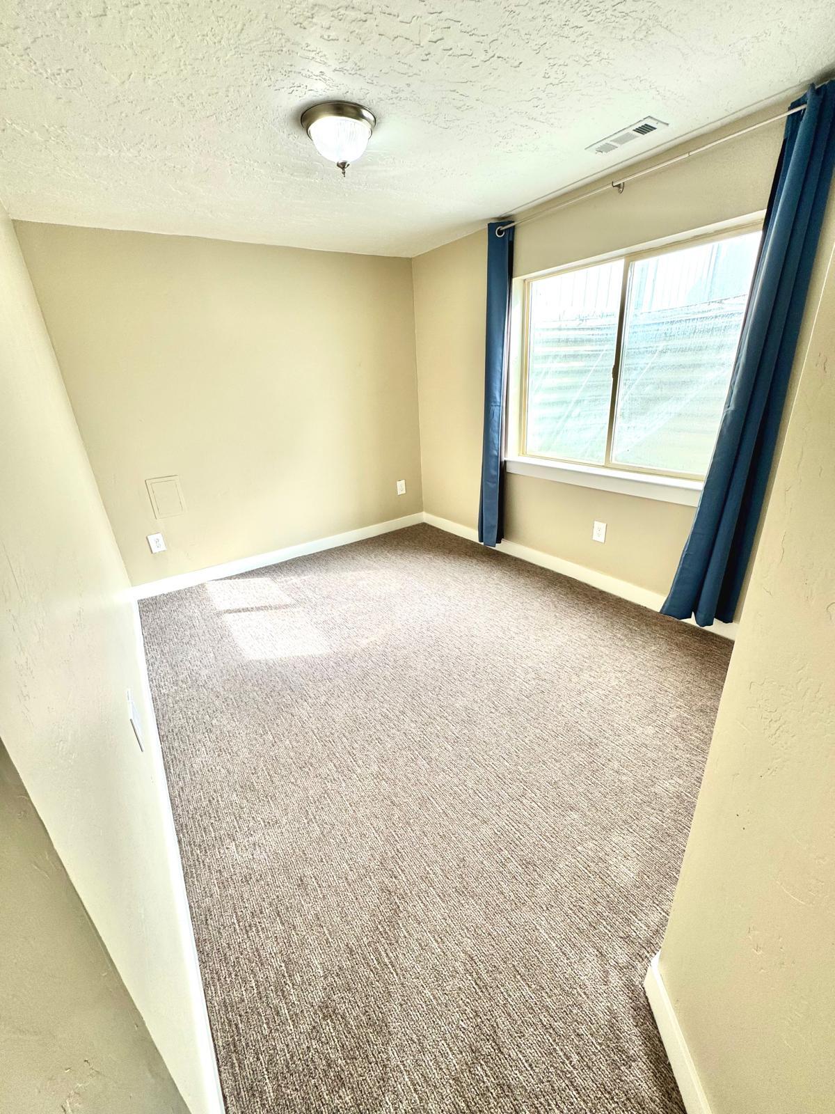 Building Photo - 1401 W 2250 S