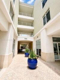 Building Photo - 1203 Town Center Dr