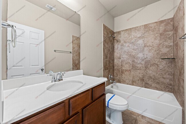 Building Photo - 8012 Redbrush