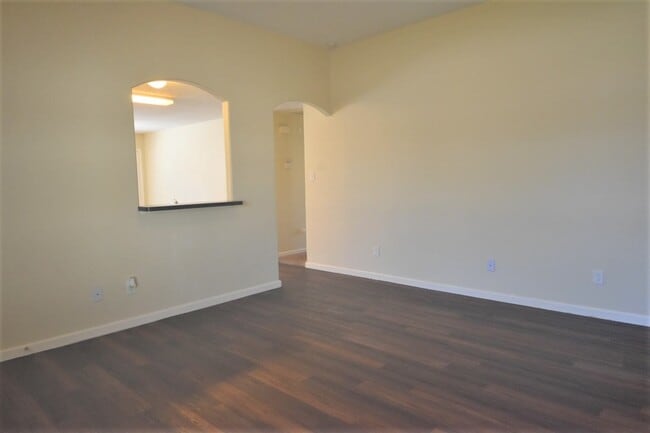 Building Photo - 8567 Chaletford Dr