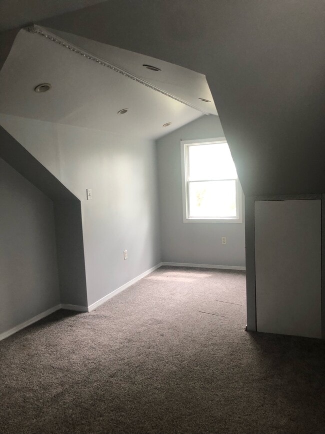 Bedroom 3 - 933 Biddle St