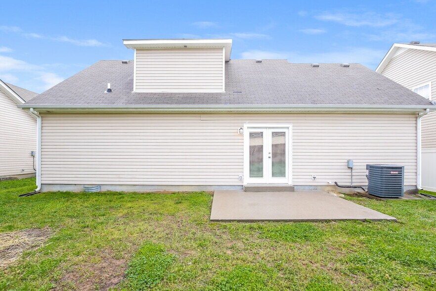 Building Photo - 224 Mary Joe Martin Dr