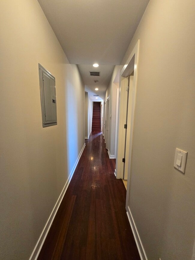 Building Photo - 2358 W School St