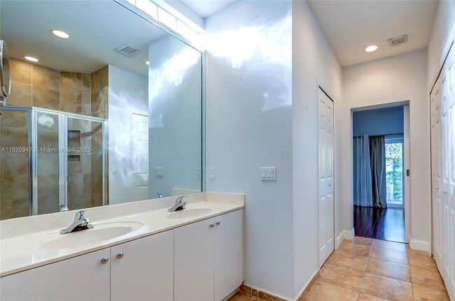 Building Photo - 11331 NW 44th Terrace