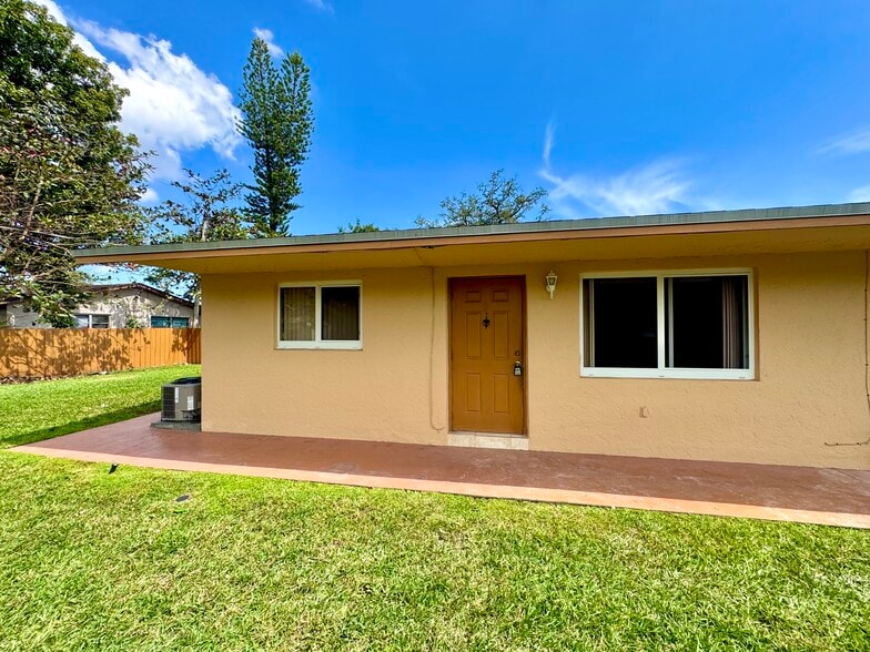 Unit #2 - 6133 Buchanan St