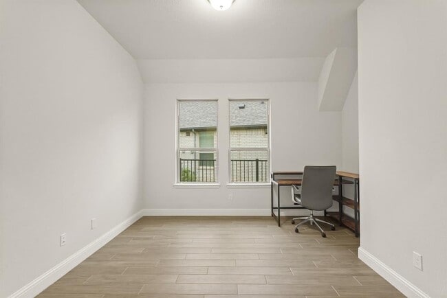 Building Photo - 10943 Water Hyssop Ln