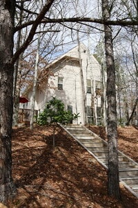 Building Photo - 379 Butternut Dr