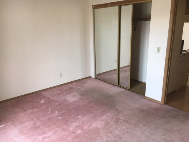 Building Photo - 6412 Village Ln