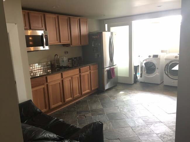 Building Photo - Live a Block Away from Sloan's Lake! Licen...