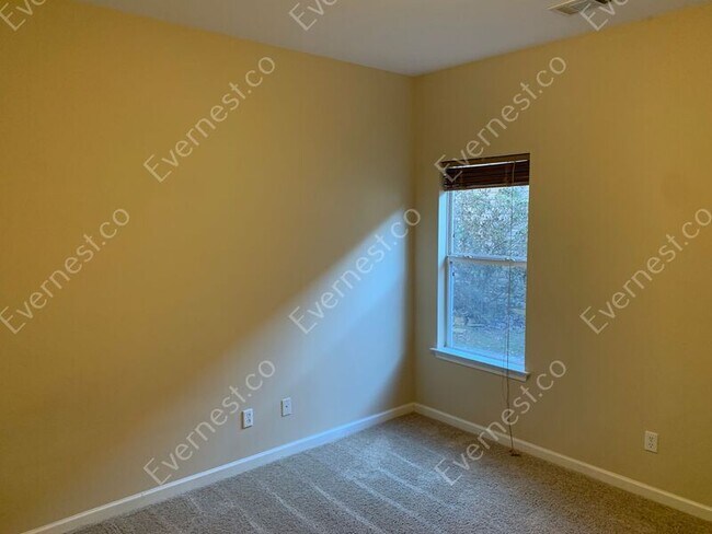 Building Photo - 161 Highview Cove