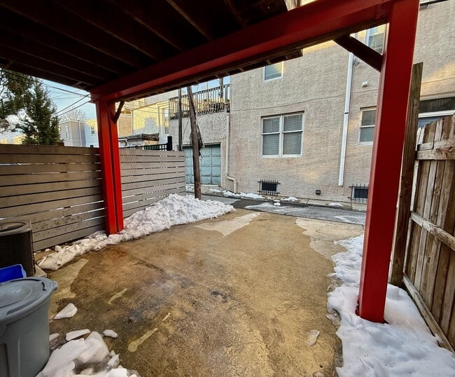 Building Photo - 2205 Fitzwater St