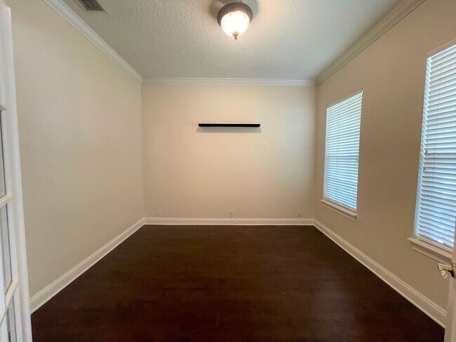 Building Photo - Keenes Point - Windermere