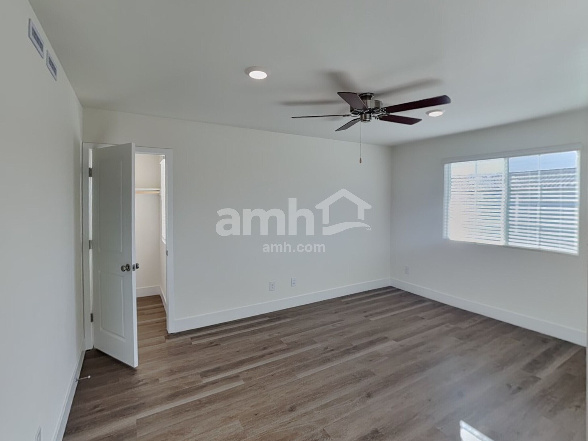 Building Photo - 7794 Hickory King Ave