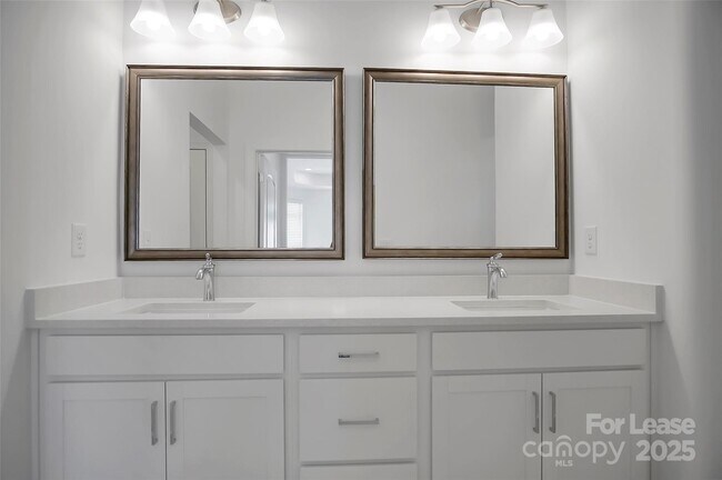 Building Photo - 3054 Constitution Ln