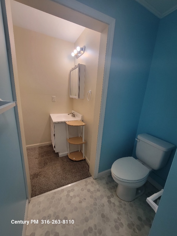 Building Photo - 321 S Osage St