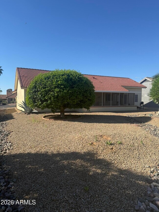 Building Photo - 14518 W Heritage Dr