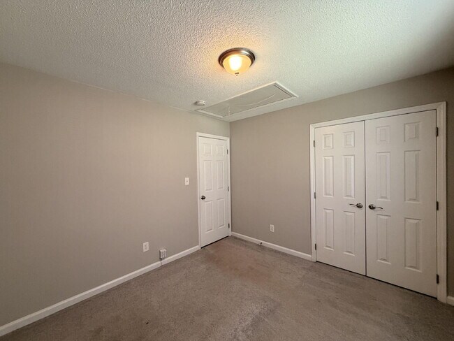 Building Photo - 5716 Woof Pl