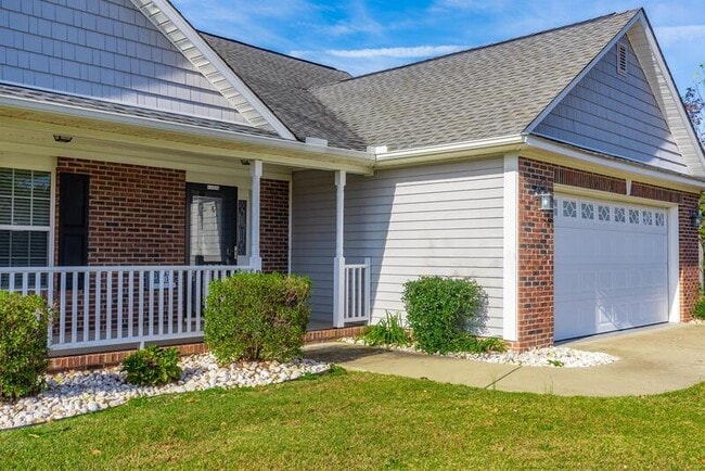 Building Photo - 389 Livingston Dr