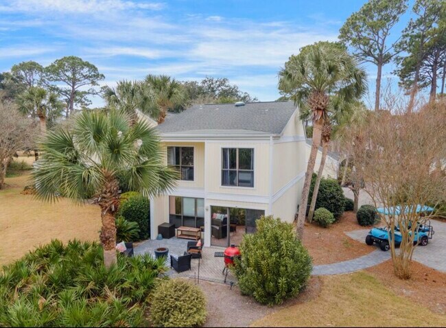 Building Photo - 735 Sandpiper Pl