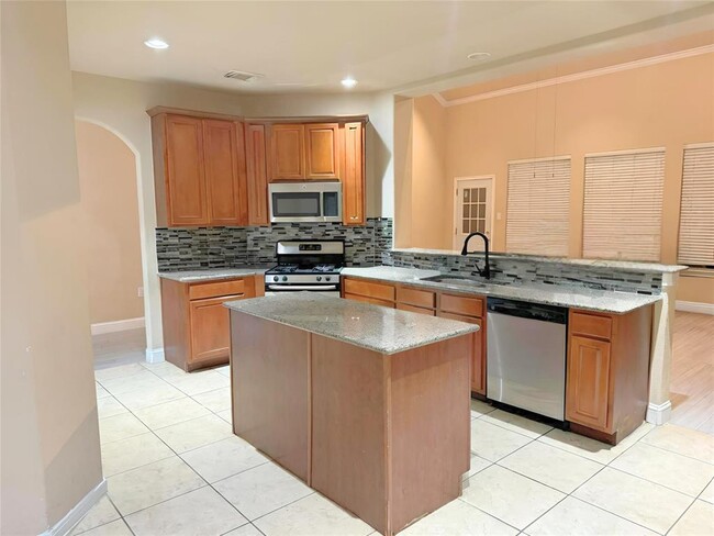 Building Photo - 12327 Carmel Dale Ln
