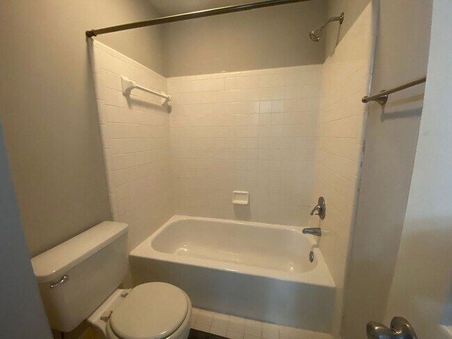 Building Photo - Great Location with a River View!