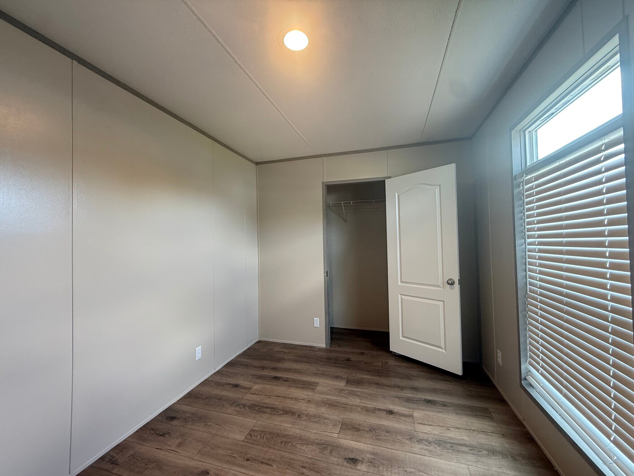 Building Photo - 210 Betty St