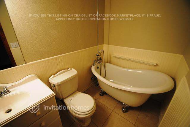 Building Photo - 2469 Sheffield Dr