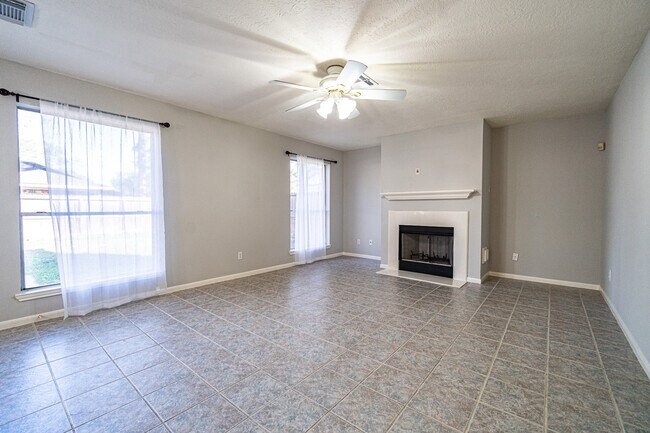 Building Photo - 16110 Cypress Valley Dr