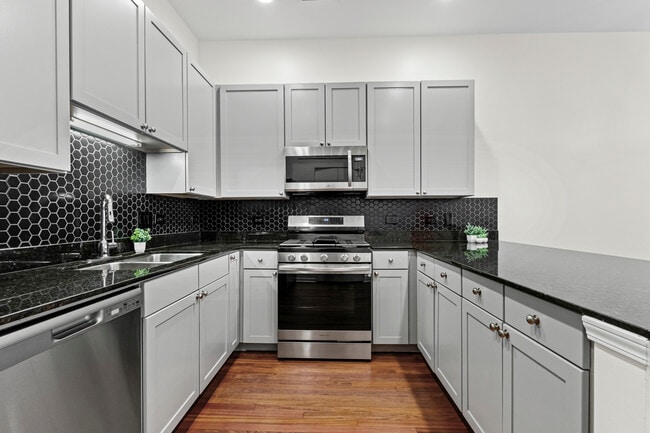Building Photo - 954 N Crosby St