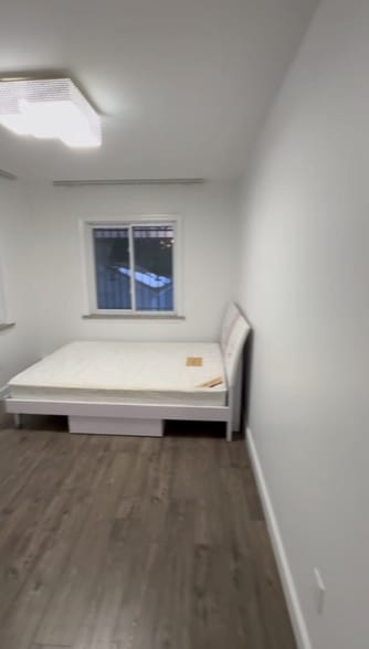 Building Photo - 45-36-4204 204th St