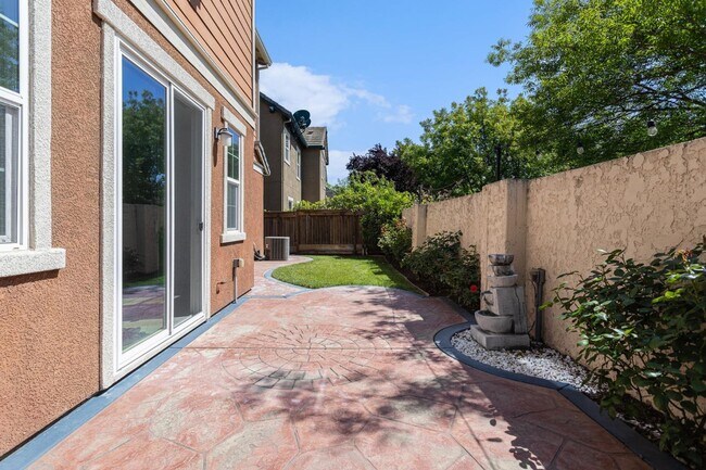 Building Photo - 4970 Trescott Ct
